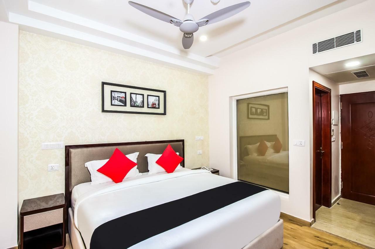 Capital O 37152 Naveen Continental Prayagraj Esterno foto