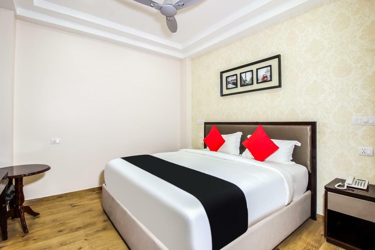 Capital O 37152 Naveen Continental Prayagraj Esterno foto